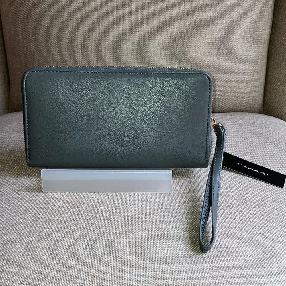 TAHARI Cream Gray Leather Wristlet New Designer Leopard Continental Spacious